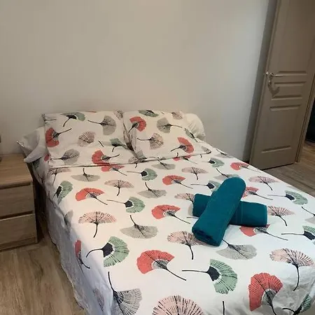 2 Climatise Vieux-port Apartment *
